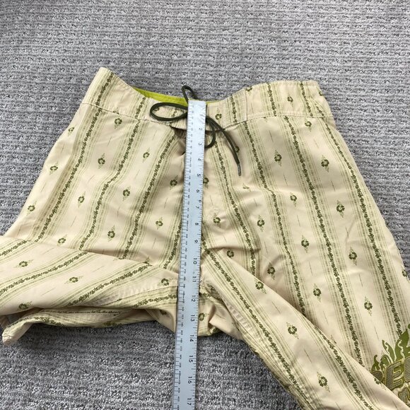 Reef Swim Trunks Men Size 31 Yellow Floral Bathing Suit Shorts Beach Surfing - Picture 9 of 12